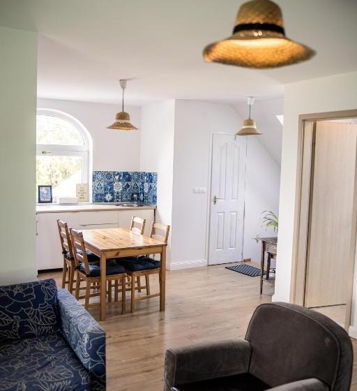 침실 3개 아파트, Manor House Inn Csopak