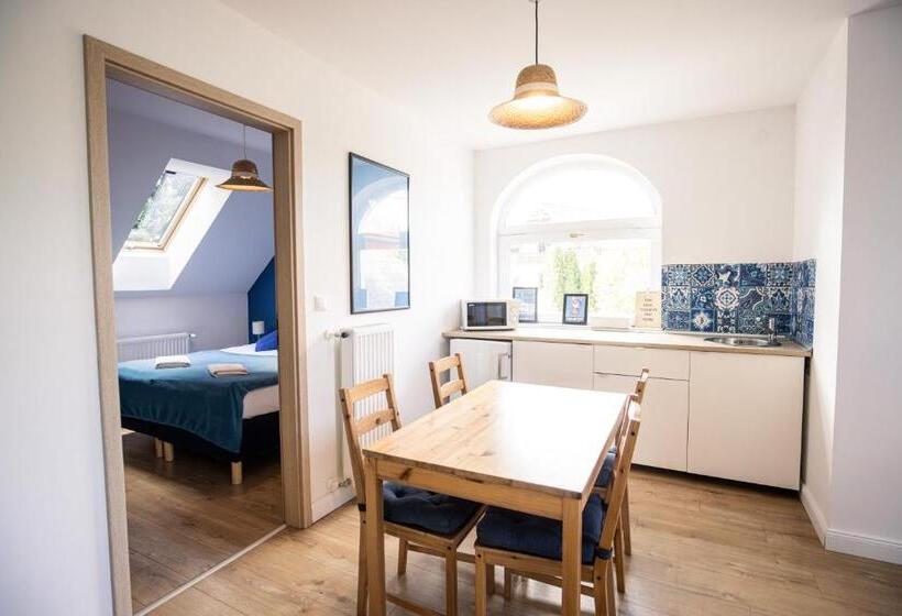 침실 3개 아파트, Manor House Inn Csopak