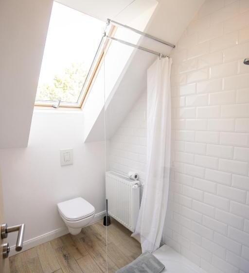 침실 3개 아파트, Manor House Inn Csopak