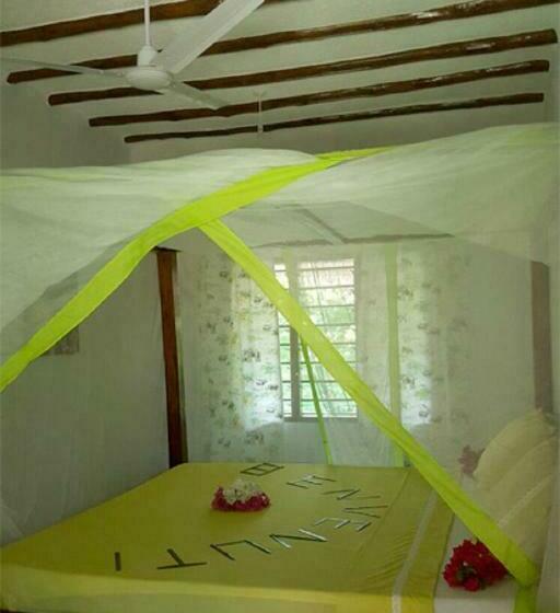 اتاق استاندارد, Simba House