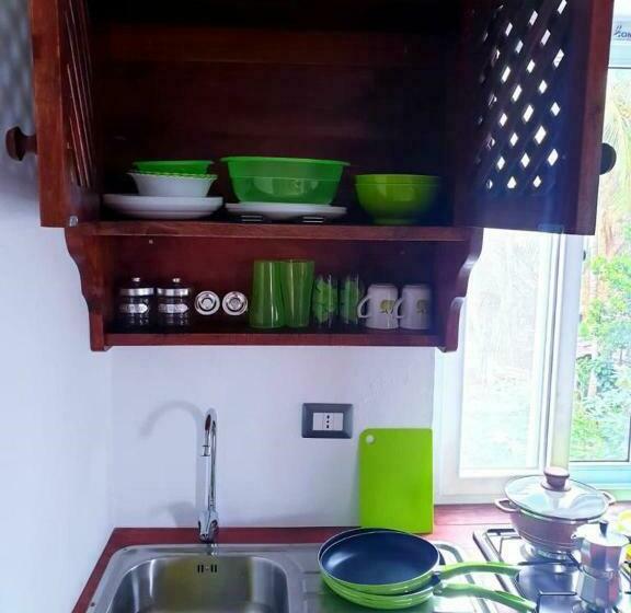 استودیوی لوکس, Simba House