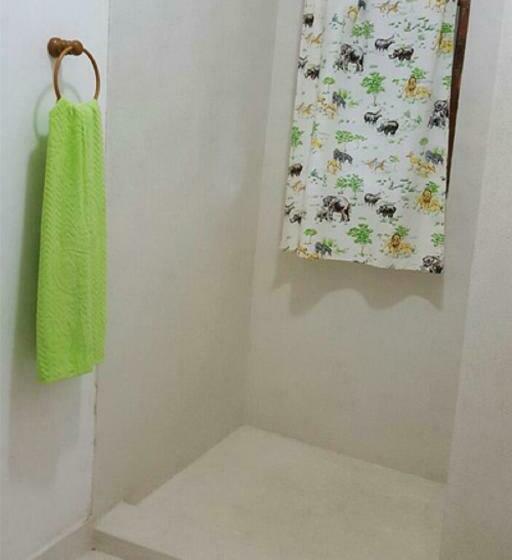 اتاق استاندارد, Simba House