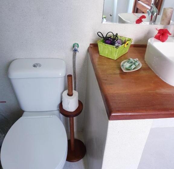 اتاق لوکس با تخت بزرگ, Simba House