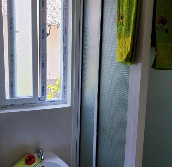 اتاق لوکس با تخت بزرگ, Simba House