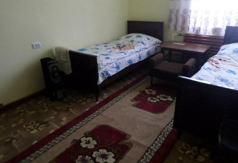 اتاق استاندارد, Spandaryan House