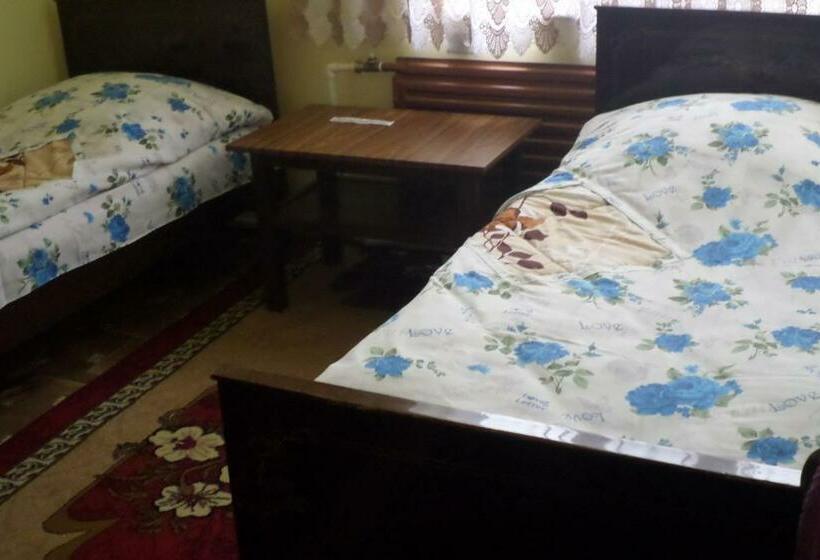 اتاق استاندارد, Spandaryan House