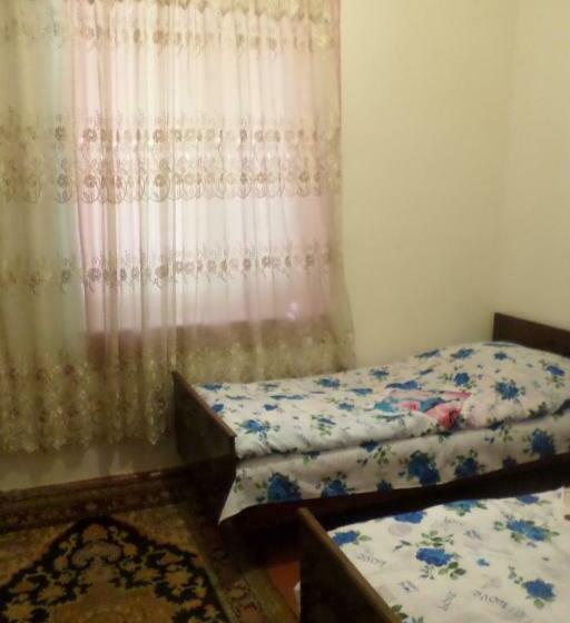 اتاق استاندارد, Spandaryan House