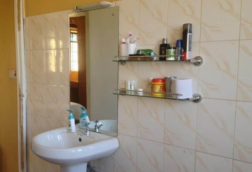 Standard Studio, Dreamplace Bed And Breakfast Gigiri