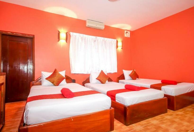 غرفة عائلية, Blossoming Romduol Boutique