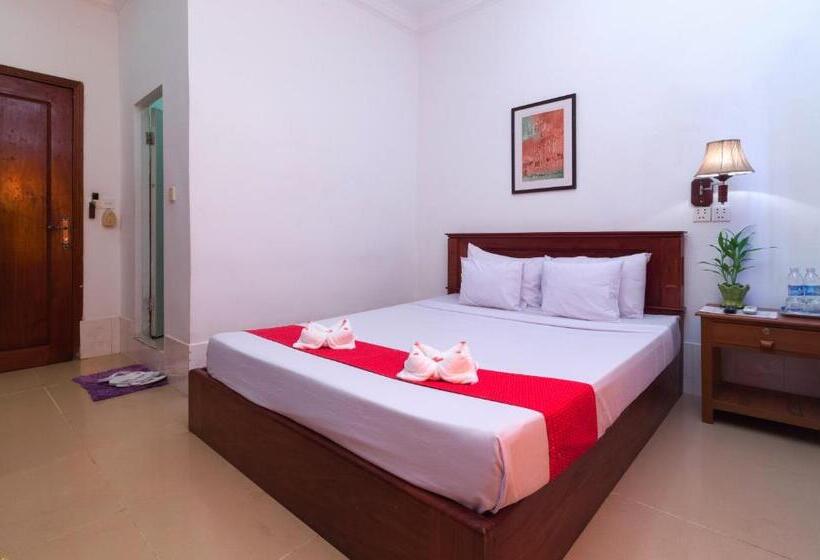 غرفة قياسية, Blossoming Romduol Boutique