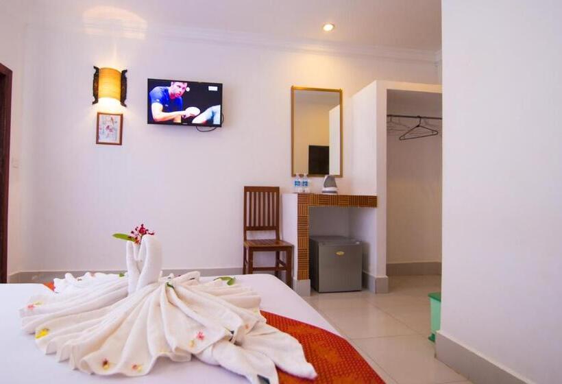 اتاق لوکس با بالکن, Blossoming Romduol Boutique
