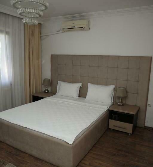 اتاق استاندارد با بالکن, Cleon