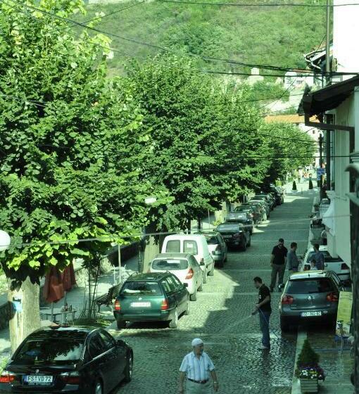 اتاق استاندارد با بالکن, Cleon