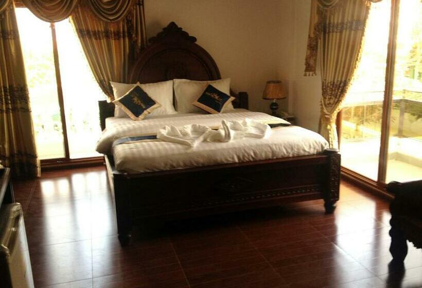 스탠다드 발코니 룸, Emerald Bb Battambang