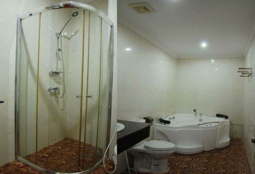 스탠다드 발코니 룸, Emerald Bb Battambang