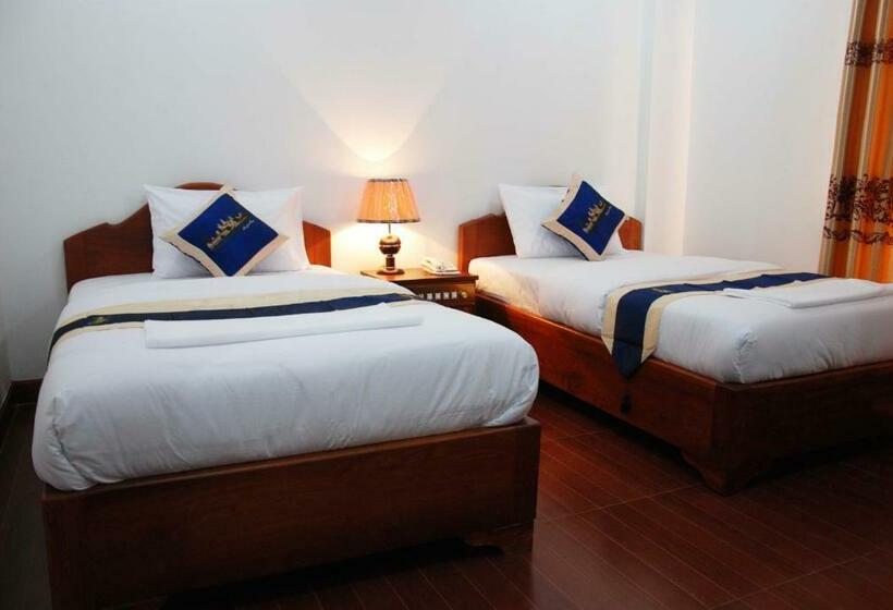 اتاق استاندارد با بالکن, Emerald Bb Battambang