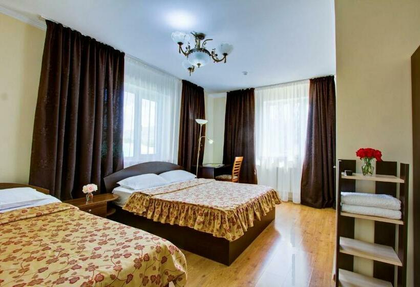 اتاق استاندارد, Green Yard