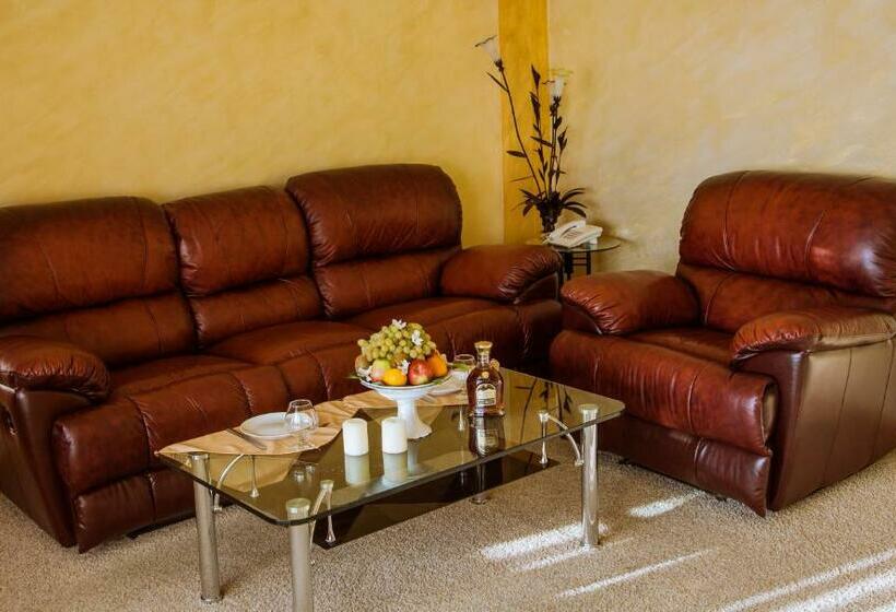 스위트, Nor Dzoraberd