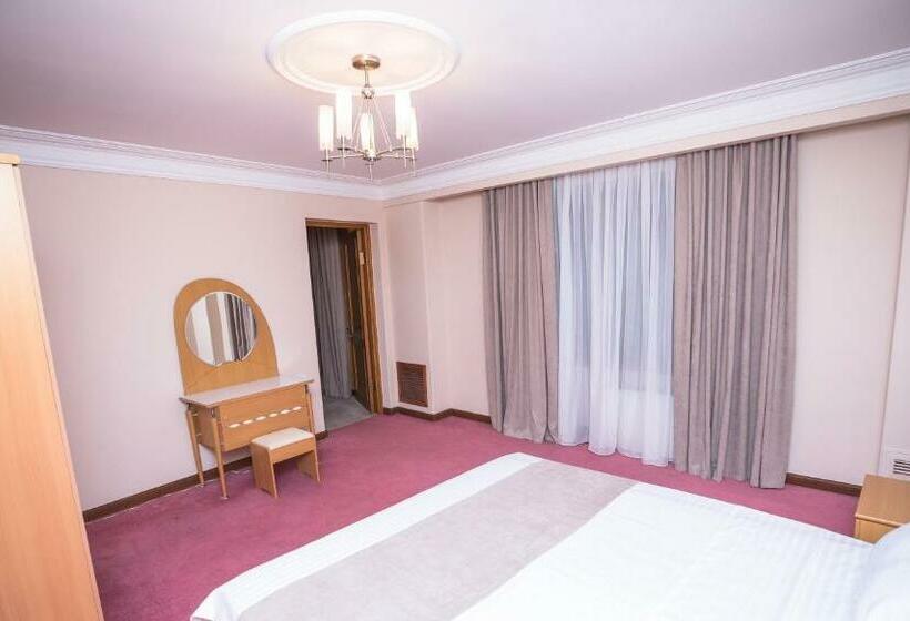 스위트, Nor Dzoraberd