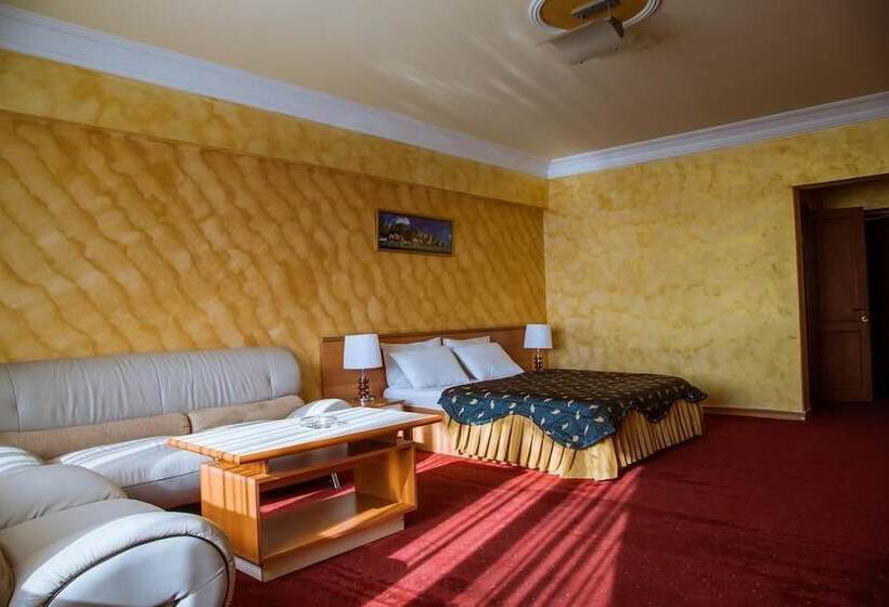 스탠다드 룸, Nor Dzoraberd