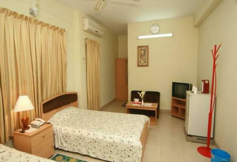 اتاق لوکس, Red Chillies Restaurant And Guest House