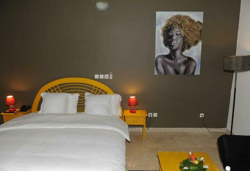 سوئیت جونیور با چشم‌انداز باغ, Residence Helios