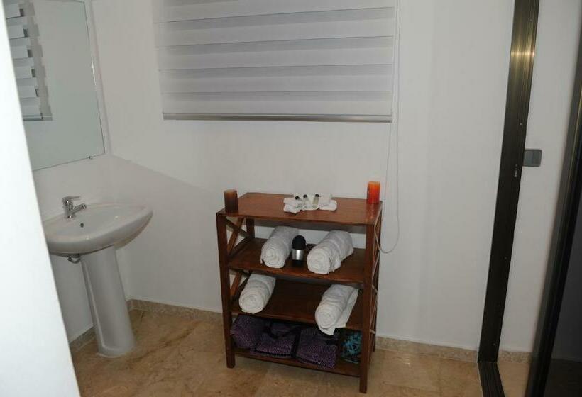 اتاق لوکس, Residence Helios