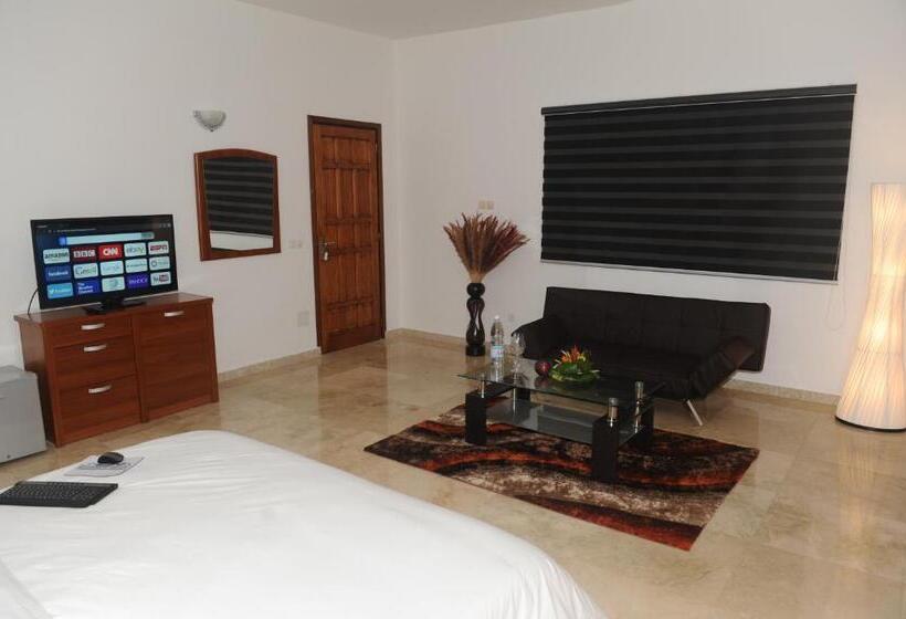 سوییت با چشم‌انداز باغ, Residence Helios