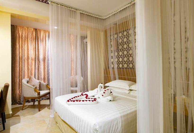 اتاق لوکس, Saab Royale