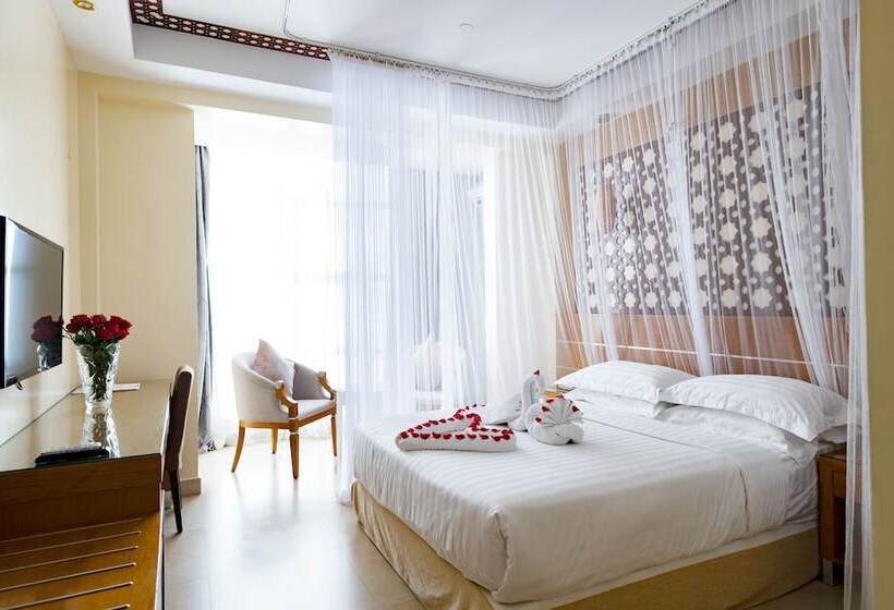 اتاق لوکس, Saab Royale