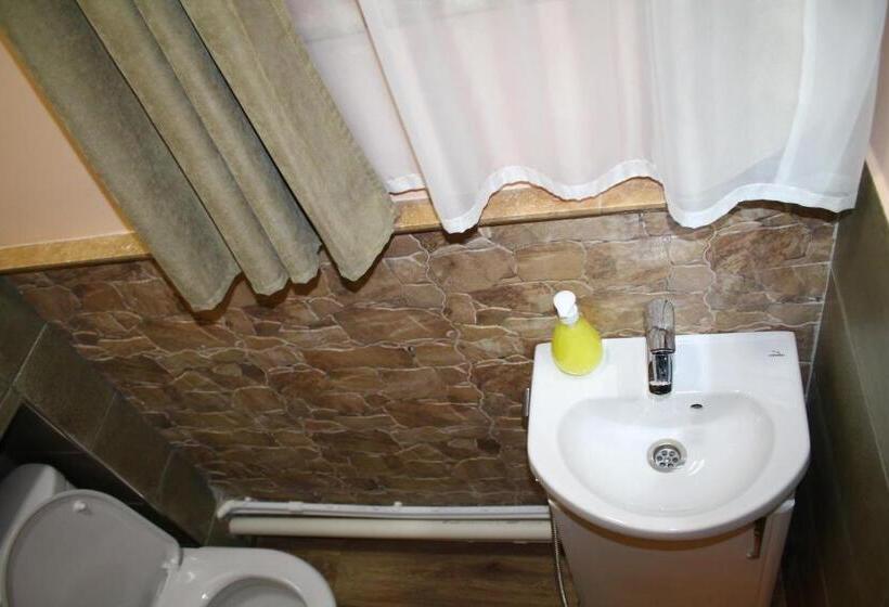 带共用浴室的标准房间, Mga Hostel & Tours