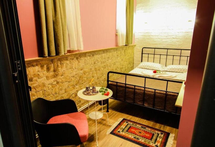 带共用浴室的标准房间, Mga Hostel & Tours