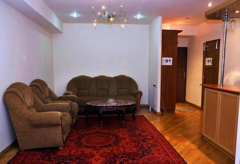 침실 1개 아파트, Mga Hostel & Tours