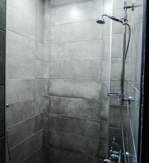 豪华房间, Mga Hostel & Tours