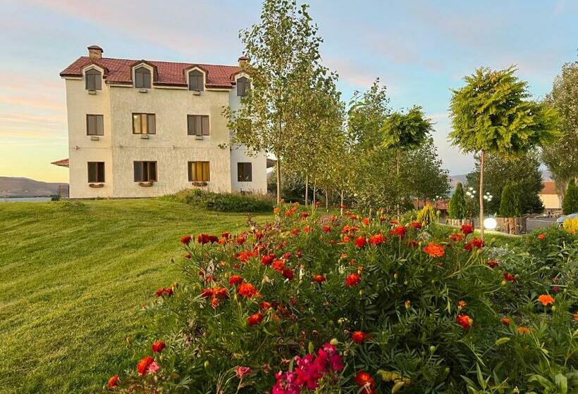 اتاق سوپریور, Noy Land Resort