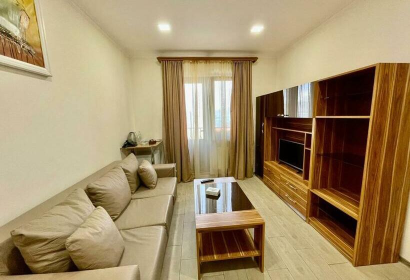 اتاق سوپریور, Noy Land Resort