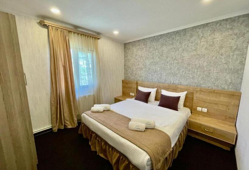 اتاق استاندارد چهار تخته, Noy Land Resort