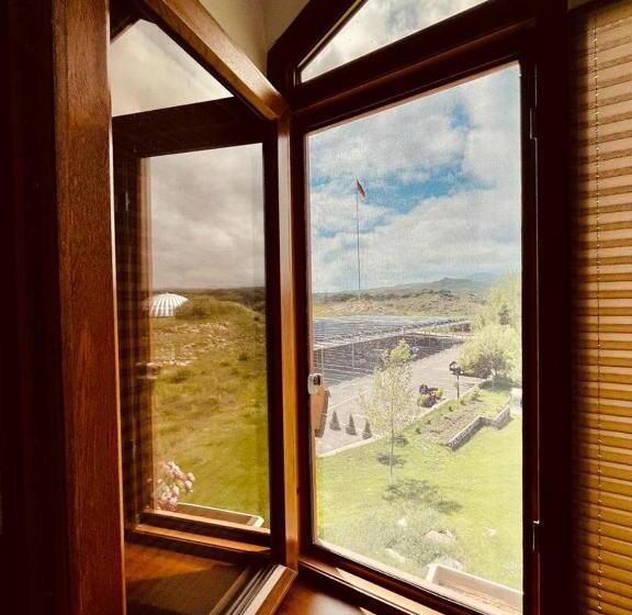 اتاق سوپریور, Noy Land Resort