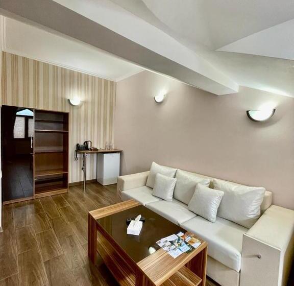 اتاق سوپریور, Noy Land Resort