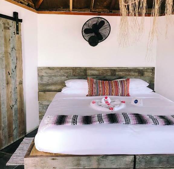 בקתת פרמיום, Thatch Caye Resort A Muy'ono Resort