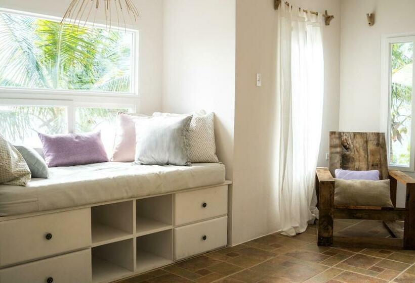 בקתה, Thatch Caye Resort A Muy'ono Resort