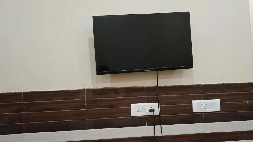 スタンダードトリプルルーム, New Gayatri Palace Near Prem Mandir