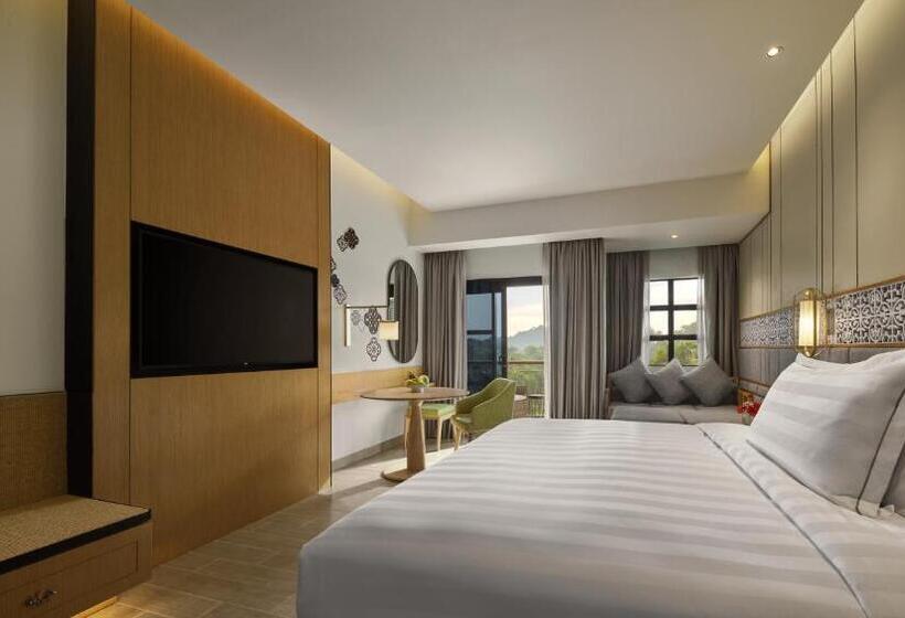 Club Room King Bed, Parkroyal A Famosa Melaka Resort
