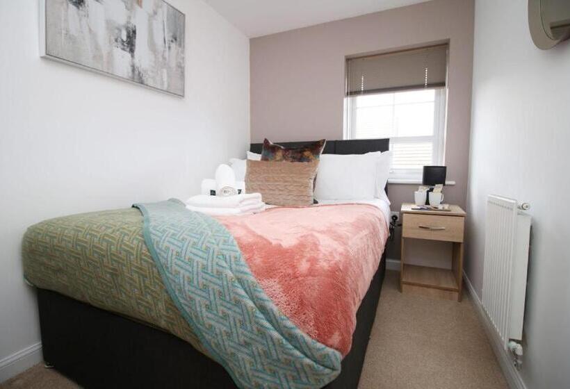 خانه 1 خوابه, Free Wifi | Parking Access | 3br