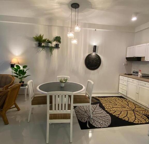 סוויטת דלוקס נוף לים, Seaview Deluxe@rainbow Paradise Tg Bungah 4 6pax