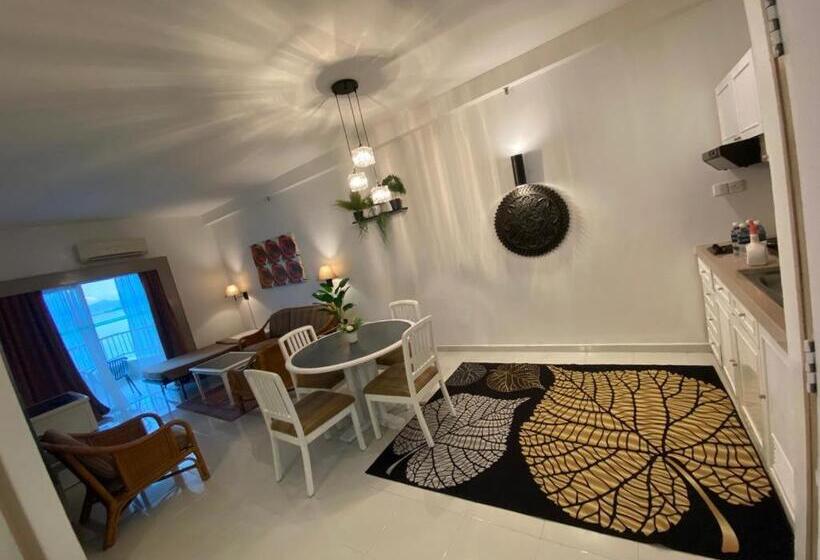 Deluxe Suite Sea View, Seaview Deluxe@rainbow Paradise Tg Bungah 4 6pax