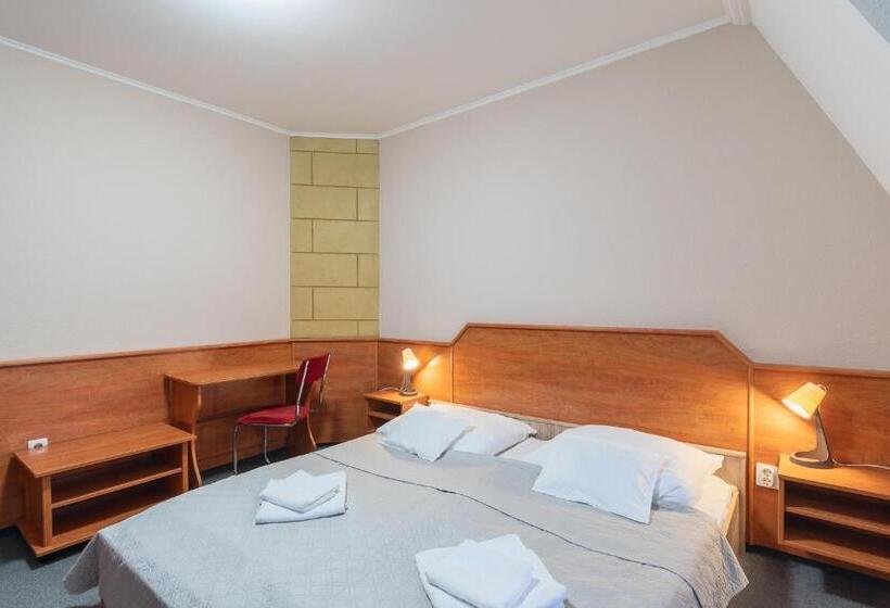 スタンダードルーム, Delanta Panzio