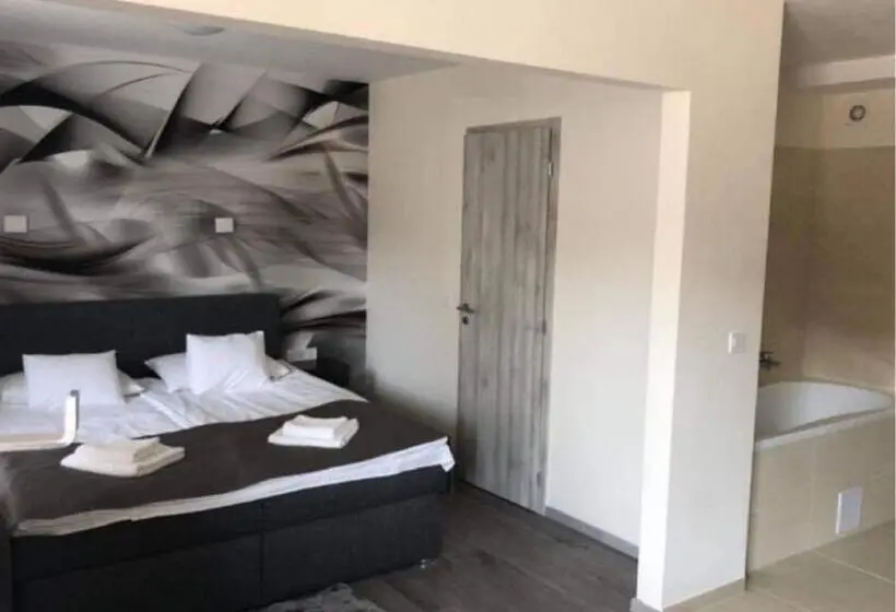 Sviitti King-vuode, Brill Hotel Békéscsaba