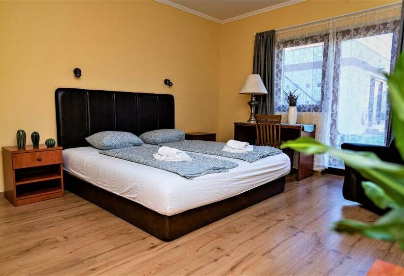 스탠다드 발코니 룸, Boni Családi Wellness