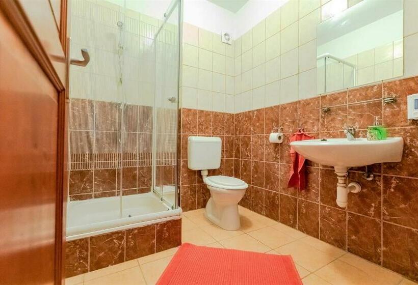 스탠다드 발코니 룸, Boni Családi Wellness